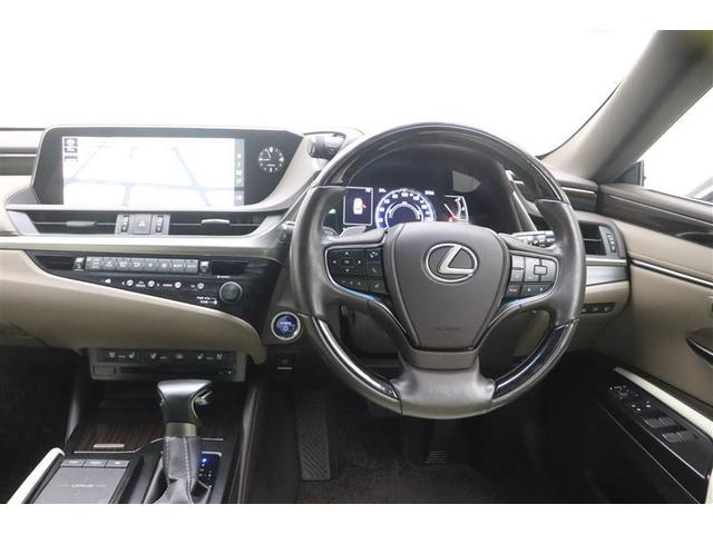 �X�^�C���b�V���ȃf�U�C���̃C���p�l��e����X�C�b�`�͎g���₷���ʒu�ɔz�u����Ă܂���