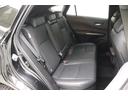 後部座席も足元スペースはしっかり確保されていて、ゆとりの広さです♪