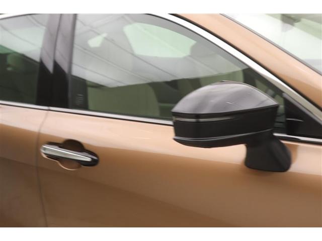 クラウンクロスオーバー Gアドバンスド・レザーパッケージ TSS レザー フルセグTV パワーシート LEDヘッドライト クルーズコントロール Bカメラ オートエアコン アルミホイル ワンオーナー ETC付 横滑り防止装置 4WD TV 盗難防止装置 ABS(6枚目)