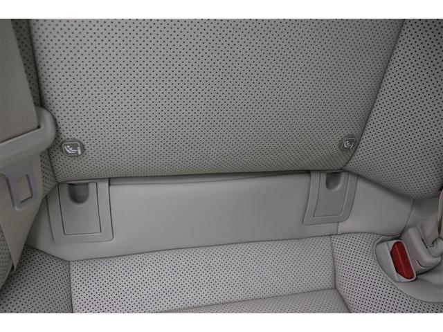 クラウンクロスオーバー Gアドバンスド・レザーパッケージ TSS レザー フルセグTV パワーシート LEDヘッドライト クルーズコントロール Bカメラ オートエアコン アルミホイル ワンオーナー ETC付 横滑り防止装置 4WD TV 盗難防止装置 ABS(30枚目)