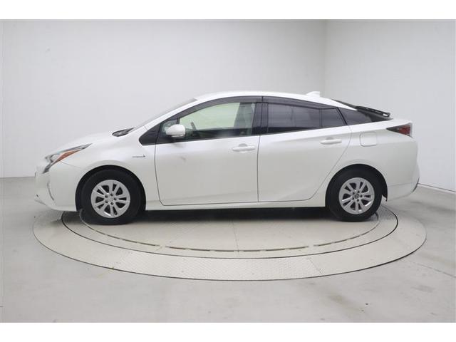 プリウス Ｓ　ＤＶＤ視聴可能　ＬＥＤヘット　地デジテレビ　盗難防止システム　スマキー　ＡＣ　ナビ＆ＴＶ　横滑り防止システム　バックガイドモニター　ＥＴＣ車載器　アルミホイール　運転席パワーウィンドウ　整備点検記録簿（3枚目）