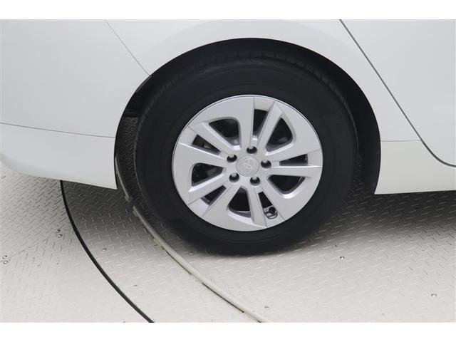 プリウス Ｓ　ＤＶＤ視聴可能　ＬＥＤヘット　地デジテレビ　盗難防止システム　スマキー　ＡＣ　ナビ＆ＴＶ　横滑り防止システム　バックガイドモニター　ＥＴＣ車載器　アルミホイール　運転席パワーウィンドウ　整備点検記録簿（7枚目）