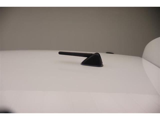 ヴィッツ ハイブリッドＦ　横滑り防止機能　盗難防止装置　ドライブレコーダー　キーレス　パワーステアリング　エアコン　パワーウィンドウ　ＡＢＳ　デュアルエアバッグ　エアバッグ　踏み間違い防止（7枚目）