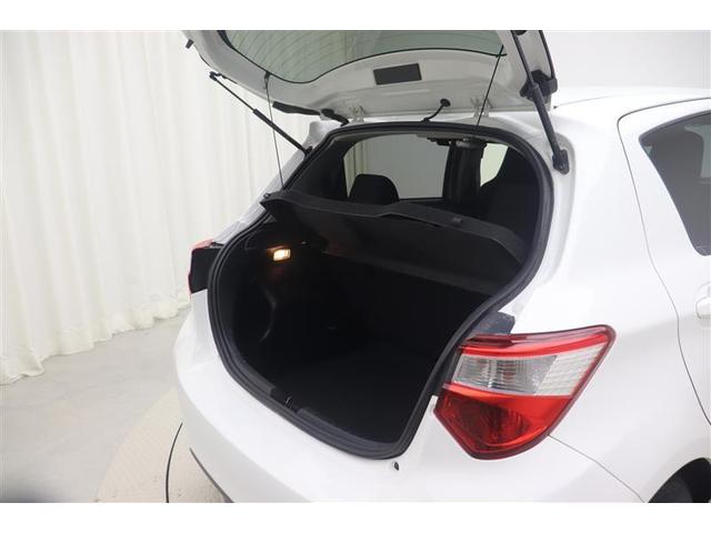 ヴィッツ ハイブリッドＦ　横滑り防止機能　盗難防止装置　ドライブレコーダー　キーレス　パワーステアリング　エアコン　パワーウィンドウ　ＡＢＳ　デュアルエアバッグ　エアバッグ　踏み間違い防止（37枚目）