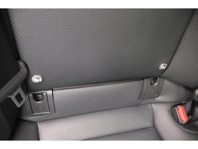 クラウンクロスオーバー Gアドバンスド・レザーパッケージ TSS レザー パワーシート LEDヘッドライト クルーズコントロール Bカメラ オートエアコン アルミホイル ワンオーナー ETC付 横滑り防止装置 4WD 盗難防止装置 エアバッグ ABS AUX(30枚目)