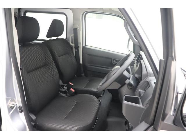 ハイゼットカーゴ クルーズ　衝突軽減システム　アイドリングＳＴＯＰ　ＥＳＣ　スマートキー　パワーウィンドウ　ＡＢＳ　盗難防止システム　キーフリーシステム　エアコン　運転席エアバッグ　パワーステアリング　ＷエアＢ（21枚目）