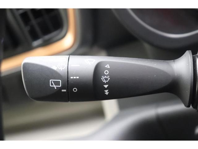 パッソ モーダ　チャーム　地デジＴＶ　スマートキープッシュスタート　フルオートエアコン　ＬＥＤヘッドライト　ＡＵＸ　バックモニター　メモリナビ　ナビＴＶ　横滑り防止機能　エアバック　ＥＴＣ　ＡＢＳ　助手席エアバッグ　ＤＶＤ（16枚目）