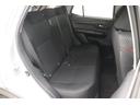 後部座席も足元スペースはしっかり確保されていて、ゆとりの広さです♪