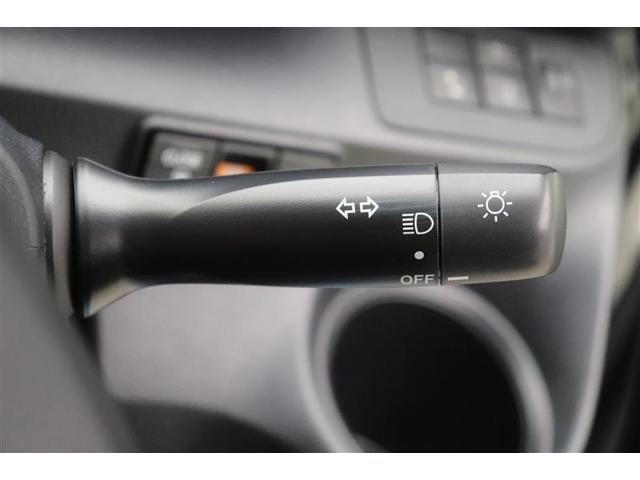 シエンタ Ｘ　Ｓキー　地デジ　バックガイドモニター　運転席助手席エアバック　マニュアルエアコン　１オーナー　キーフリーシステム　アイドルストップ　メモリーナビゲーション　横滑防止装置　エアバック付き　三列シート（18枚目）
