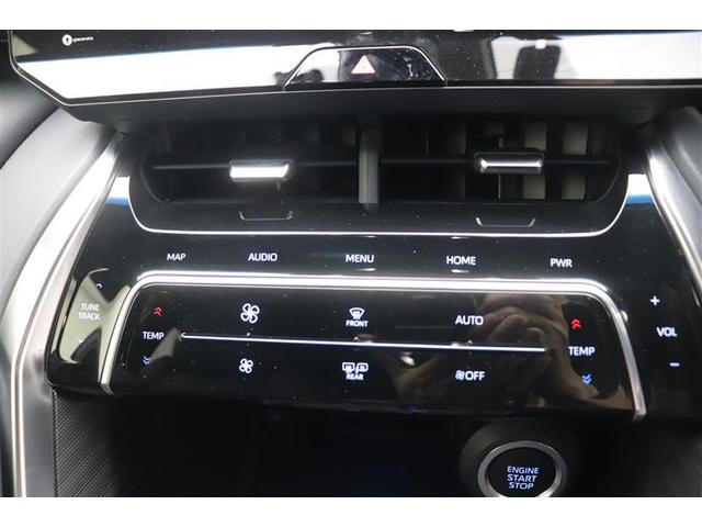 【左右独立温度コントロールフルオートエアコン】運転席、助手席それぞれで独立して温度設定ができます！冷え性の方が乗っても安心ですね♪