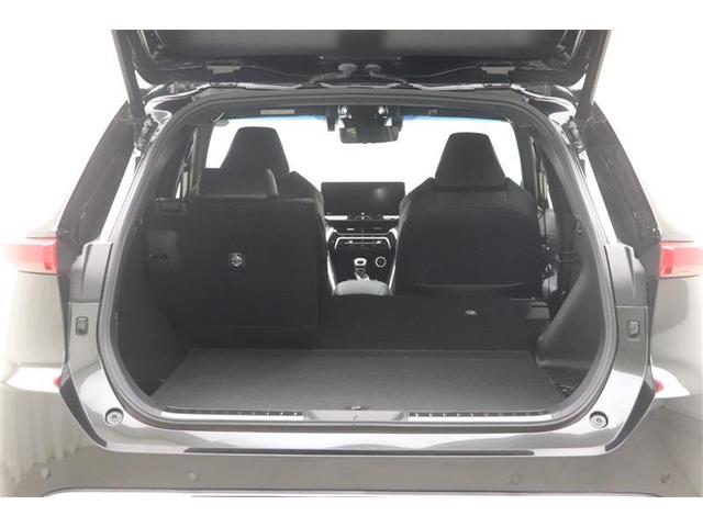 分割可倒式のリヤシートで、様々なシートアレンジが可能♪