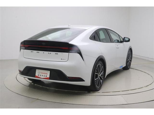 プリウス Ｚ　リアカメラ　プリクラッシュ　本革　試乗車　ＰＷシート　ＡＣ１００Ｖ電源　ＬＥＤランプ　オートクルーズ　アルミホイール　ＡＣ　運転席エアバッグ　横滑り防止装置　ＥＴＣ付　盗難防止システム　キーレス（4枚目）