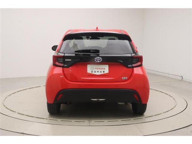 ヤリス ハイブリッドＺ　ＰＣＳ　整備記録簿　ＡＷ　Ｂカメラ　ドラレコ付　ナビ付　ＬＥＤランプ　スマキー　ＥＴＣ付き　メディアプレイヤー接続　ＶＳＣ　パワステ　１オナ車　クルコン　カーテンエアバック　キーフリー　ＡＢＳ　イモビ（5枚目）