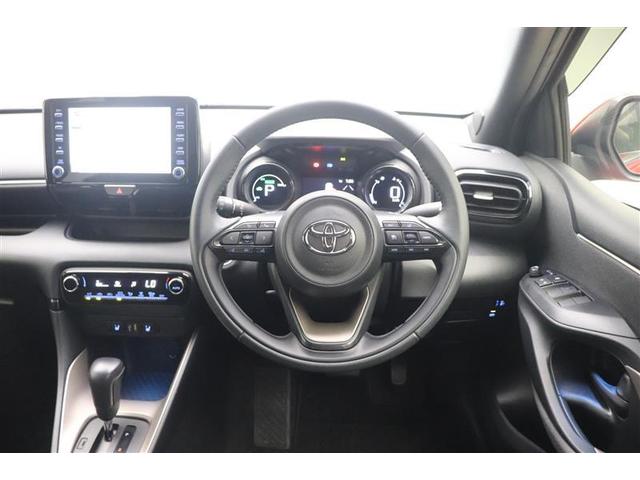 ヤリス ハイブリッドＺ　ＰＣＳ　整備記録簿　ＡＷ　Ｂカメラ　ドラレコ付　ナビ付　ＬＥＤランプ　スマキー　ＥＴＣ付き　メディアプレイヤー接続　ＶＳＣ　パワステ　１オナ車　クルコン　カーテンエアバック　キーフリー　ＡＢＳ　イモビ（10枚目）