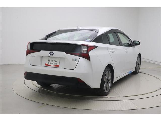 プリウス Ｓツーリングセレクション　エアバック　Ｂモニ　ＡＣ１００Ｖ　定期点検記録簿　ＬＥＤヘッド　イモビ　オートクルーズ　横滑り防止　サイドエアバック　ＥＴＣ　スマートキー　メモリ－ナビ　助手席エアバック　ナビＴＶ　ＡＢＳ　ＡＷ（4枚目）