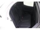 後部座席も足元スペースはしっかり確保されていて、ゆとりの広さです♪