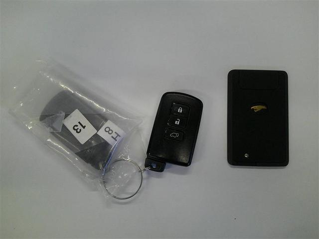 ハリアー プログレス 衝突軽減ブレーキ 横滑り防止機能 オートクルーズコントロール 地デジTV ETC車載器 バックカメラ LEDヘッドランプ DVD再生 盗難防止装置 ABS ドライブレコーダー エアバッグ キーレス(29枚目)