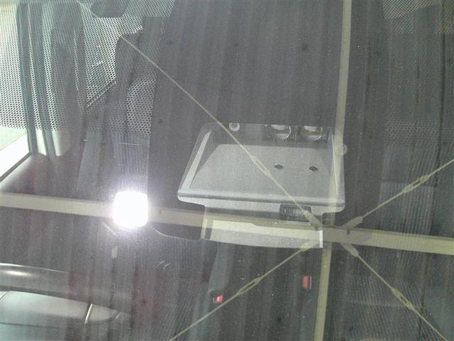 ヴォクシー ZS 地デジ 盗難防止システム オートエアコン ダブルエアバッグ DVD再生可 ETC LEDヘッドライト キーレスエントリー メモリーナビ ナビTV 3列シート リアオートエアコン 横滑り防止 PW(14枚目)