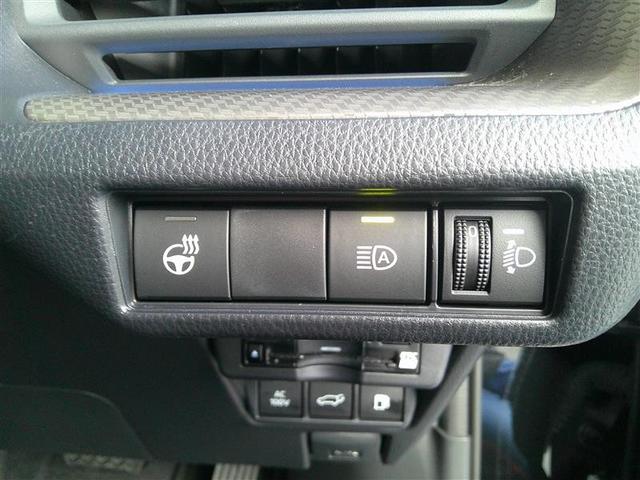 プリウス Ｚ　リアカメラ　プリクラッシュ　ＰＷシート　メモリナビ　ＡＣ１００Ｖ電源　ＬＥＤランプ　ナビ・ＴＶ　オートクルーズ　アルミホイール　ＡＣ　運転席エアバッグ　横滑り防止装置　ＥＴＣ付　盗難防止システム（12枚目）