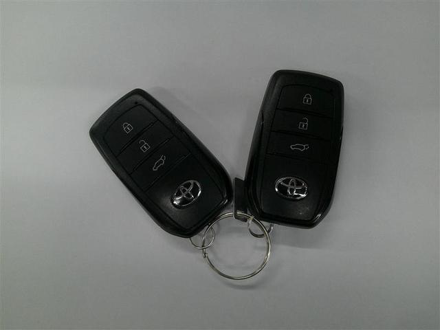 プリウス Ｚ　リアカメラ　プリクラッシュ　ＰＷシート　メモリナビ　ＡＣ１００Ｖ電源　ＬＥＤランプ　ナビ・ＴＶ　オートクルーズ　アルミホイール　ＡＣ　運転席エアバッグ　横滑り防止装置　ＥＴＣ付　盗難防止システム（29枚目）