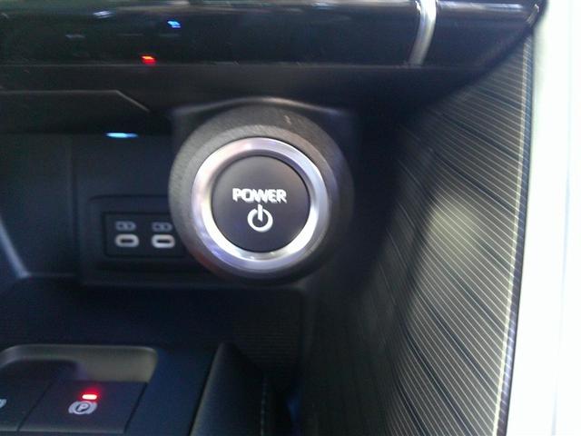 ハリアーハイブリッド Ｚ　アルミホイル　リヤカメラ　ドライブレコーダ　電動パワーシート　Ａクルコン　フルセグテレビ　ＡＵＸ　ＬＥＤライト　ＡＣ１００Ｖ　盗難防止装置　横滑り防止機能　ナビＴＶ　キーレス　ＥＴＣ付　スマートキー（12枚目）