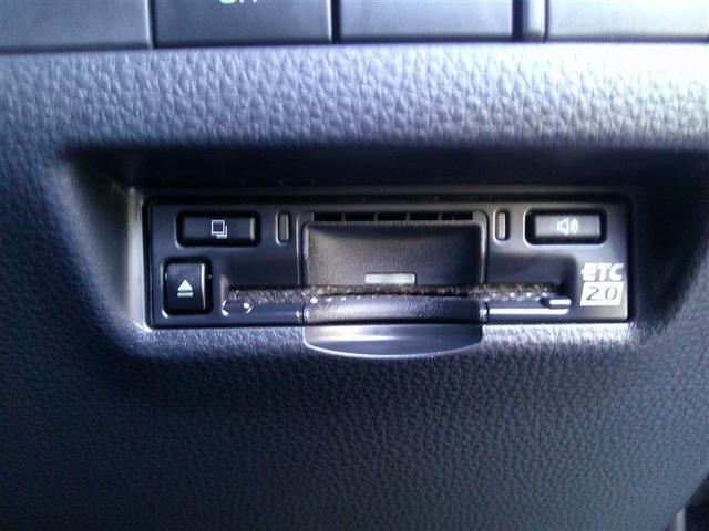 ハリアーハイブリッド Ｚ　アルミホイル　リヤカメラ　ドライブレコーダ　電動パワーシート　Ａクルコン　フルセグテレビ　ＡＵＸ　ＬＥＤライト　ＡＣ１００Ｖ　盗難防止装置　横滑り防止機能　ナビＴＶ　キーレス　ＥＴＣ付　スマートキー（16枚目）