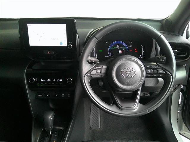 ヤリスクロス ハイブリッドZ スマ-トキ- バックモニタ 運転席助手席エアバッグ 点検記録簿 LEDヘットライト クルコン アルミ ESC ETC車載器 フルオートエアコン パワーウィンドウ Pシート イモビ キーレススタート(4枚目)