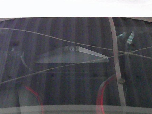 プリウス Ｚ　リアカメラ　プリクラッシュ　ＰＷシート　メモリナビ　ＡＣ１００Ｖ電源　ＬＥＤランプ　ナビ・ＴＶ　オートクルーズ　ＡＣ　運転席エアバッグ　横滑り防止装置　ＥＴＣ付　盗難防止システム　パワーウインドウ（16枚目）