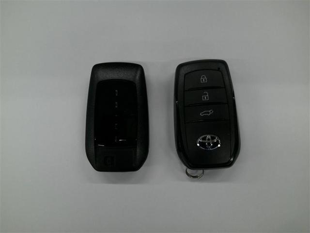プリウス Ｚ　リアカメラ　プリクラッシュ　ＰＷシート　メモリナビ　ＡＣ１００Ｖ電源　ＬＥＤランプ　ナビ・ＴＶ　オートクルーズ　ＡＣ　運転席エアバッグ　横滑り防止装置　ＥＴＣ付　盗難防止システム　パワーウインドウ（29枚目）