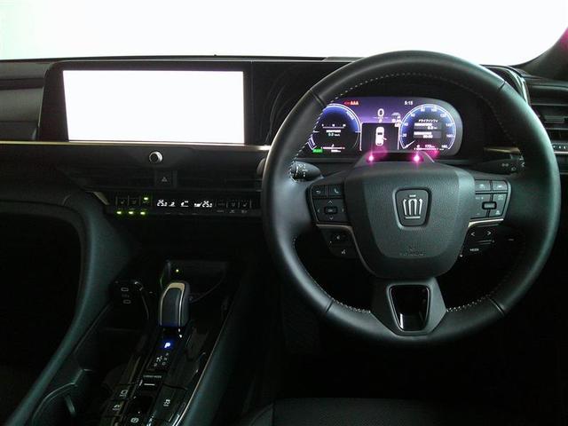 クラウンスポーツ Ｚ　ＡＷＤ　フルセグテレビ　１オーナー　ＥＴＣ車載器　ＴＶナビ　クルコン　横滑り防止装置　エアバッグ　本革　ＡＣ１００Ｖ　ミュージックプレイヤー接続可　メモリナビ　ドラレコ　キーレス　盗難防止装置　ＡＢＳ（4枚目）
