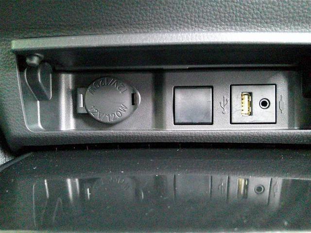 クラウンハイブリッド ＲＳ　ＬＥＤヘッドライト　クルコン　スマートエントリー　セキュリティーアラーム　Ｂカメラ　カーテンエアバッグ　定期点検記録簿　横滑り防止　ＥＴＣ　ドラレコ　ＴＶナビ　アルミ　ＡＵＸ　メモリーナビ　ＡＢＳ（12枚目）