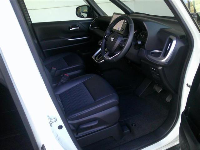 ノア S-Z アルミホイール デュアルエアコン クルーズコントロール 記録簿 盗難防止装置 LEDライト 両側自動ドア メモリーナビ キーレス 横滑り防止 ナビTV 三列シート DVD再生 スマートキー エアコン(17枚目)