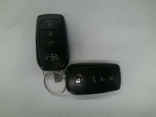 プリウス Ｚ　リアカメラ　プリクラッシュ　試乗車　ＰＷシート　１オーナ　メモリナビ　ＡＣ１００Ｖ電源　ＬＥＤランプ　ナビ・ＴＶ　オートクルーズ　アルミホイール　ＡＣ　運転席エアバッグ　横滑り防止装置　ＥＴＣ付（30枚目）