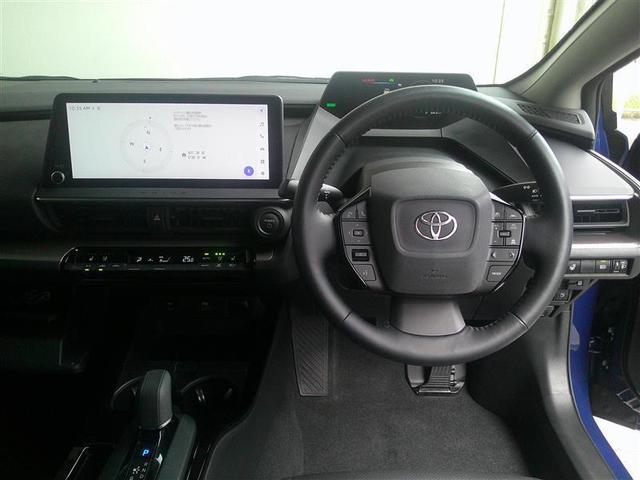 プリウス Ｚ　リアカメラ　プリクラッシュ　試乗車　ＰＷシート　１オーナ　メモリナビ　ＡＣ１００Ｖ電源　ＬＥＤランプ　ナビ・ＴＶ　オートクルーズ　アルミホイール　ＡＣ　運転席エアバッグ　横滑り防止装置　ＥＴＣ付（4枚目）
