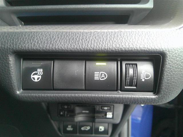 プリウス Ｚ　リアカメラ　プリクラッシュ　試乗車　ＰＷシート　１オーナ　メモリナビ　ＡＣ１００Ｖ電源　ＬＥＤランプ　ナビ・ＴＶ　オートクルーズ　アルミホイール　ＡＣ　運転席エアバッグ　横滑り防止装置　ＥＴＣ付（13枚目）