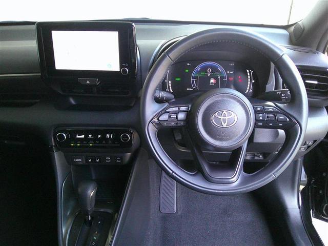 ヤリス ハイブリッドＺ　ＴＳＳ　キーレス　フルセグテレビ　オートエアコン　バックモニター　ＬＥＤライト　クルコン　スマートキー　ＥＴＣ　ワンオーナー　ＥＳＣ　ミュージックプレイヤー接続可（4枚目）
