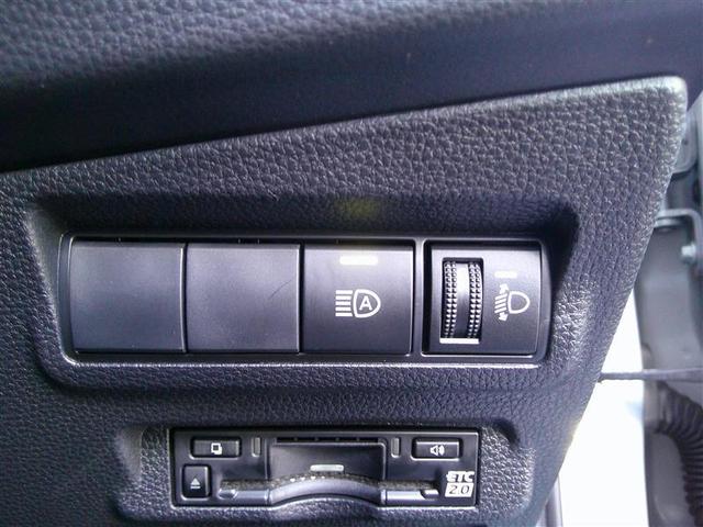 カローラクロス Ｚ　助手席エアバッグ　Ｂカメラ　ＬＥＤライト　サイドエアバッグ　スマートキー　オートエアコン　ドライブレコーダー　メモリーナビ　運転席パワーシート　ナビ　ミュージックプレイヤー接続可　ＥＴＣ　キーレス（14枚目）