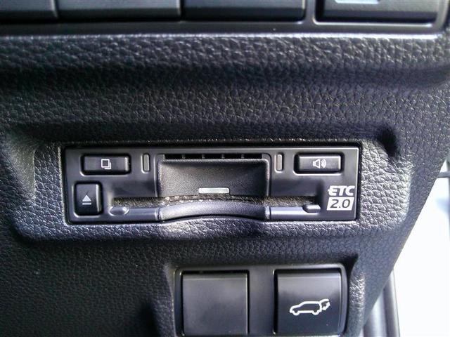 カローラクロス Ｚ　助手席エアバッグ　Ｂカメラ　ＬＥＤライト　サイドエアバッグ　スマートキー　オートエアコン　ドライブレコーダー　メモリーナビ　運転席パワーシート　ナビ　ミュージックプレイヤー接続可　ＥＴＣ　キーレス（15枚目）