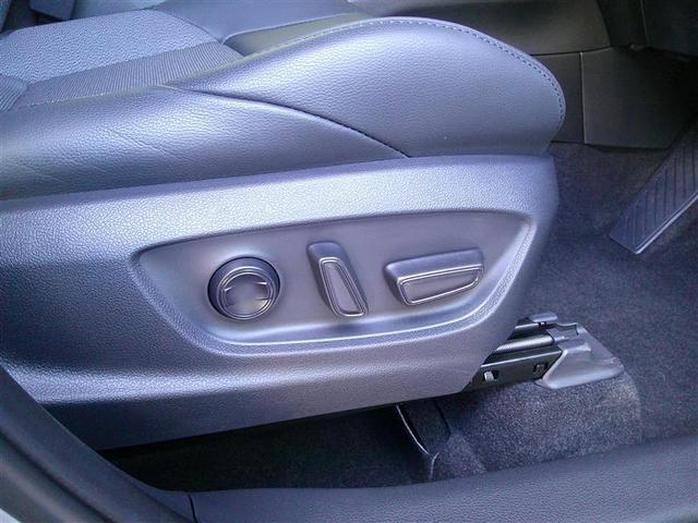 カローラクロス Ｚ　助手席エアバッグ　Ｂカメラ　ＬＥＤライト　サイドエアバッグ　スマートキー　オートエアコン　ドライブレコーダー　メモリーナビ　運転席パワーシート　ナビ　ミュージックプレイヤー接続可　ＥＴＣ　キーレス（18枚目）