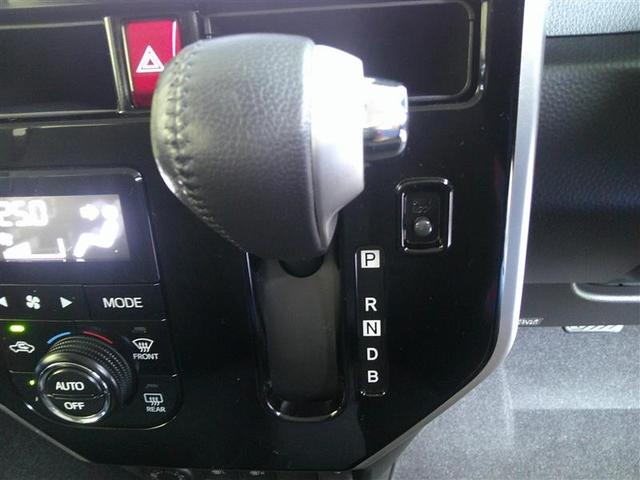 タンク カスタムＧ－Ｔ　スマキ－　地上デジタル　アルミホイル　踏み間違い防止装置　両側電動ドア　ＬＥＤヘッドライト　クルコン　リアカメラ　横滑り防止装置　ＥＴＣ　ウォークスルー　キーレス　ドライブレコーダー　ＴＶナビ　ＤＶＤ（11枚目）