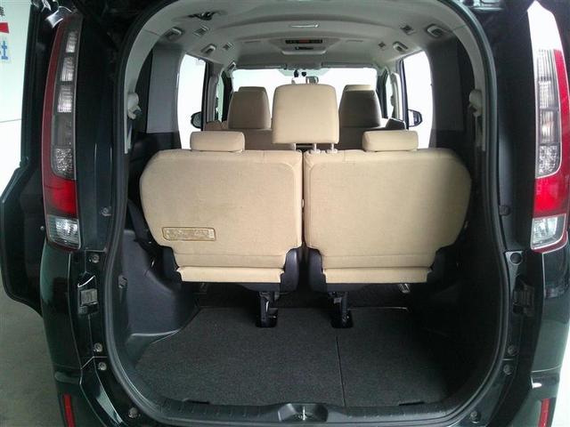 ノア ハイブリッドＧ　Ｒカメラ　エアロ　スマートキー＆プッシュスタート　ＬＥＤへッドライト　地デジ　イモビライザー　記録簿有　Ｗエアコン　パワーウインドウ　アルミ　クルコン　エアバッグ　横滑り防止　ＤＶＤ再生機能　パワステ（20枚目）