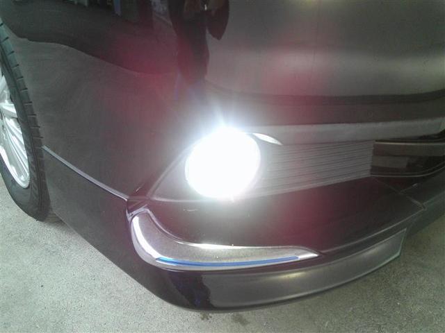 ノア ハイブリッドＧ　Ｒカメラ　エアロ　スマートキー＆プッシュスタート　ＬＥＤへッドライト　地デジ　イモビライザー　記録簿有　Ｗエアコン　パワーウインドウ　アルミ　クルコン　エアバッグ　横滑り防止　ＤＶＤ再生機能　パワステ（26枚目）