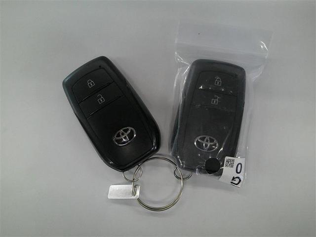 カローラクロス ハイブリッド　Ｓ　ＬＥＤライト　フルセグＴＶ　アルミホイール　クルーズコントロール　スマートキー　ＥＴＣ　イモビ　メモリーナビ　ドラレコ　リヤカメラ　衝突防止ブレーキ（28枚目）