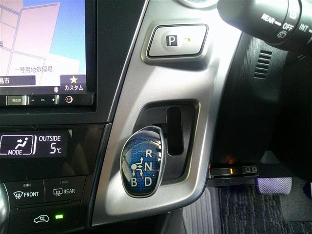 プリウスα Ｓ　ナビＴＶ　パワステ　リアカメラ　横滑防止装置　エアコン　三列シート　スマートキー　フルセグ　ＡＢＳ　アルミホイール　ＤＶＤ再生　ＥＴＣ　パワーウインドウ　メモリーナビ　キーレスエントリー　セキュリティ（9枚目）