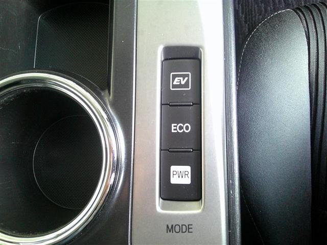 プリウスα Ｓ　ナビＴＶ　パワステ　リアカメラ　横滑防止装置　エアコン　三列シート　スマートキー　フルセグ　ＡＢＳ　アルミホイール　ＤＶＤ再生　ＥＴＣ　パワーウインドウ　メモリーナビ　キーレスエントリー　セキュリティ（10枚目）