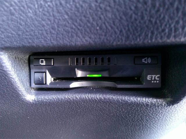 シエンタ Ｇ　クエロ　バックモニタ　ブレーキサポート　運転席エアバッグ　点検記録簿　両側ＰＳＤ　地デジ　ＬＥＤランプ　キーフリー　ウォークスルー　メモリ－ナビ　ＴＶナビ　ＡＢＳ　パワーウィンドウ　スマートキ　Ｗエアバック（16枚目）