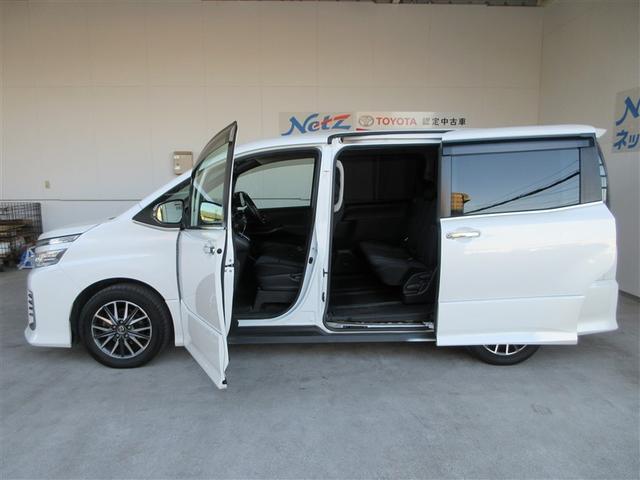 ヴォクシー ＺＳ　煌　アイスト　Ｒカメラ　地デジ　アルミホイール　ＬＥＤライト　フルフラットシート　Ｗエアコン　オートエアコン　ＤＶＤ可　盗難防止装置　ドライブレコーダー　３列　ナビＴＶ　パワーウィンド　ＥＴＣ　エアバック（3枚目）