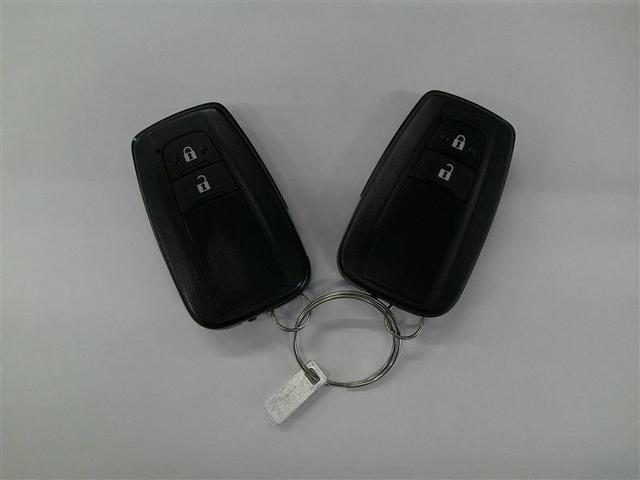 カローラツーリング ハイブリッド　ダブルバイビー　追突軽減ブレーキ　バックモニタ　横滑防止　スマキー　ＬＥＤライト　デュアルエアバッグ　エアコン　オートクルーズ　サイドエアバッグ　ＥＴＣ付　ＰＳ　キーフリー　ＡＢＳ　エアバック　ドライブレコーダー（31枚目）