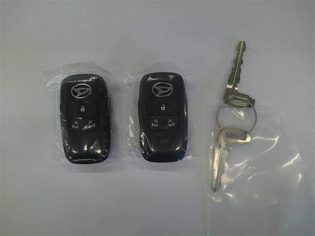 ムーヴキャンバス セオリーＧ　誤発進抑制機能　イモビライザ　ＬＥＤライト　バックモニター　ＴＶ　地デジ　横滑り防止　エアコン　エアバック　ベンチシート　フリーキー　サイドエアバッグ　パワステ　ＡＢＳ　ミュージックプレイヤー接続可（26枚目）