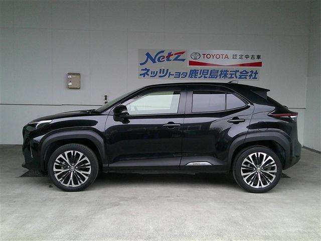 ヤリスクロス ハイブリッドＺ　スマートキ　衝突軽減ブレーキ　リヤカメラ　点検記録簿　ＬＥＤヘッドライ　ＥＳＣ　クルーズＣ　パワーステアリング　アルミホイール　運転席パワーシート　イモビ　キーフリー　フルオートエアコン　エアバッグ（2枚目）